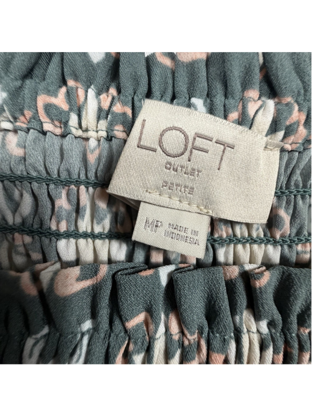 LOFT Mini Babydoll Dress Floral Puff Sleeve Smocked Women's Size Medium Petite - Picture 6 of 9